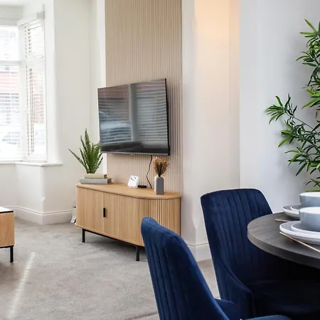 Дом отдыха Vacant Nests The Sandringham Location Редкар