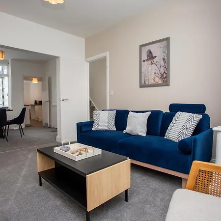 Vacant Nests The Sandringham Location Дом отдыха Редкар
