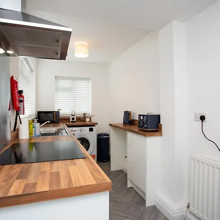 Vacant Nests The Sandringham Location * Redcar