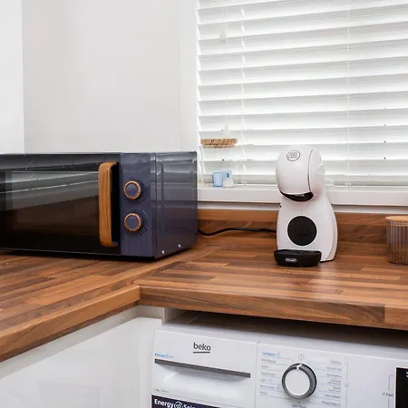 Vacant Nests The Sandringham Location *