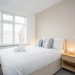 Vacant Nests The Sandringham Location *