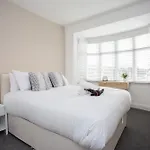Vacant Nests The Sandringham Location *